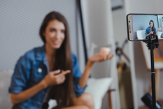 Descubrí qué hacen los emprendedores que tienen éxitos en redes sociales. Foto: Canva.