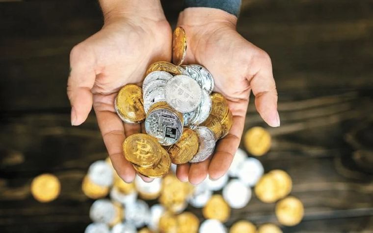 RainbowEx comunicó a los inversores que no devolverá los fondos por restricciones integrales del gobierno argentino Foto: NA