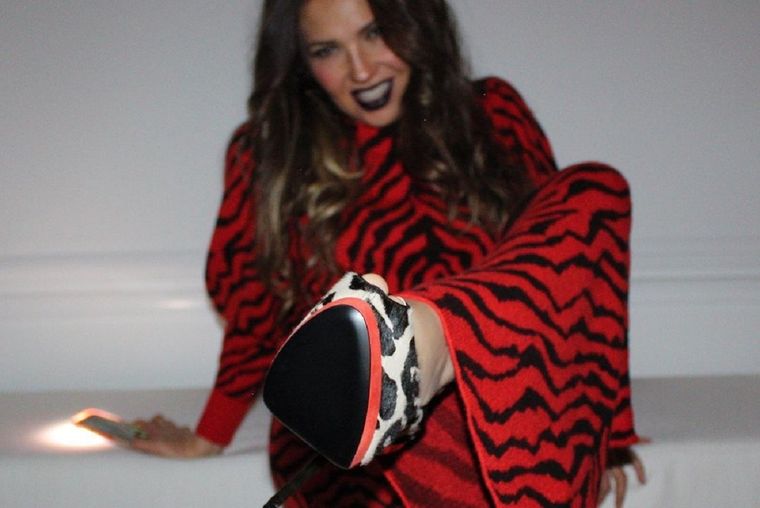 Thalía combinó el total look en animal print con más animal print en un stiletto. Foto: Instagram.