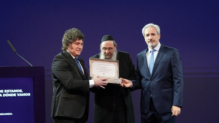 Javier Milei con Darío Epstein y el rabino Tzví Grunblatt