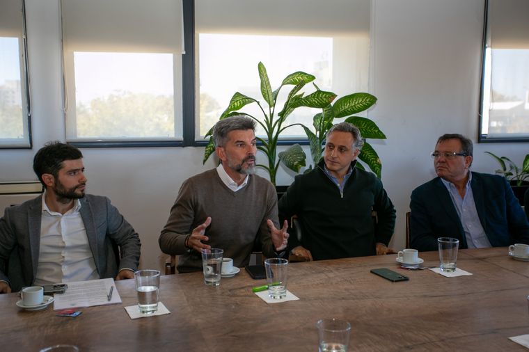 Ulpiano Suarez recibió a la AABE y a empresarios Foto: Prensa Ciudad de Mendoza