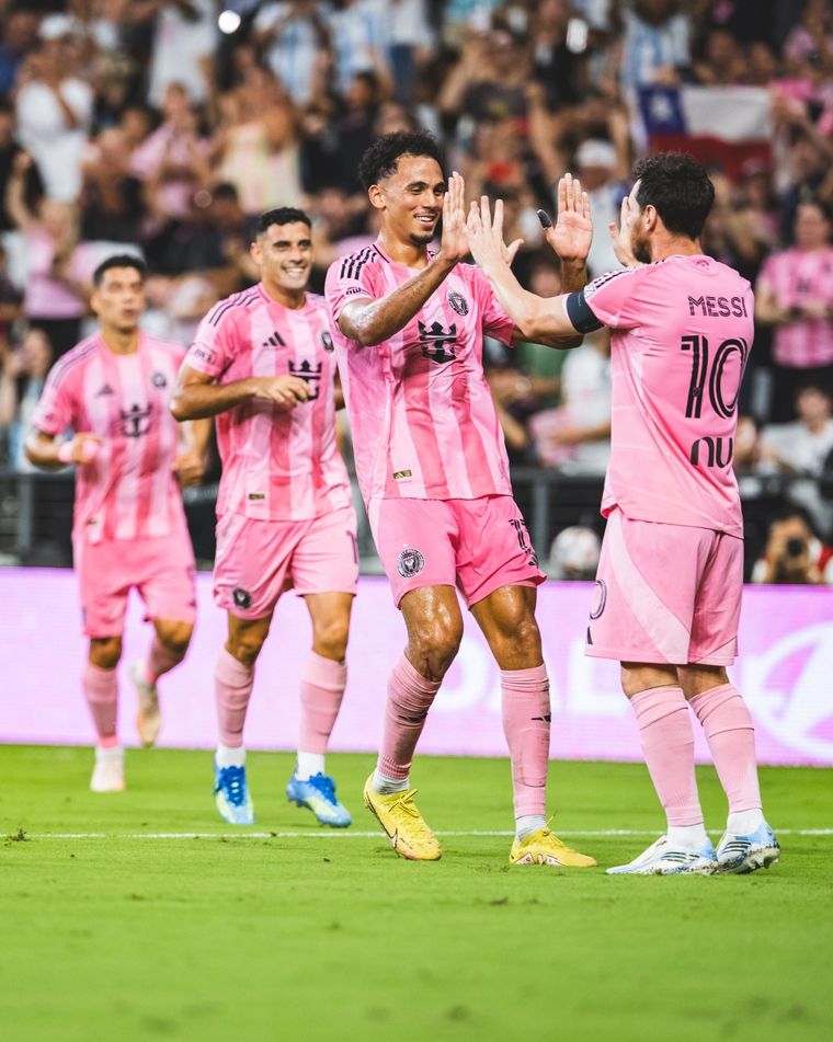 Con un doblete de Messi, el Inter Miami le gana 3-1 al Montreal.