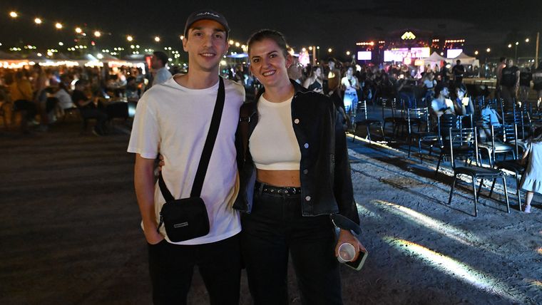 Julián Berón y Victoria Saez. Julián Berón y Victoria Saez.