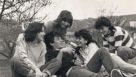 La psicología asocia el juego libre y el contacto cara a cara con habilidades como la resiliencia, la creatividad y la autorregulación. La psicología asocia el juego libre y el contacto cara a cara con habilidades como la resiliencia, la creatividad y la autorregulación.