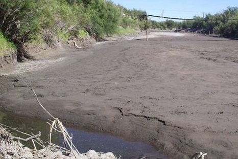 La Pampa vuelve a la carga en la Justicia por el Río Atuel. La Pampa vuelve a la carga en la Justicia por el Río Atuel.