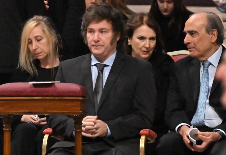 El Gabinete de Milei está alerta y cambia las formas de comunicarse Foto: EFE