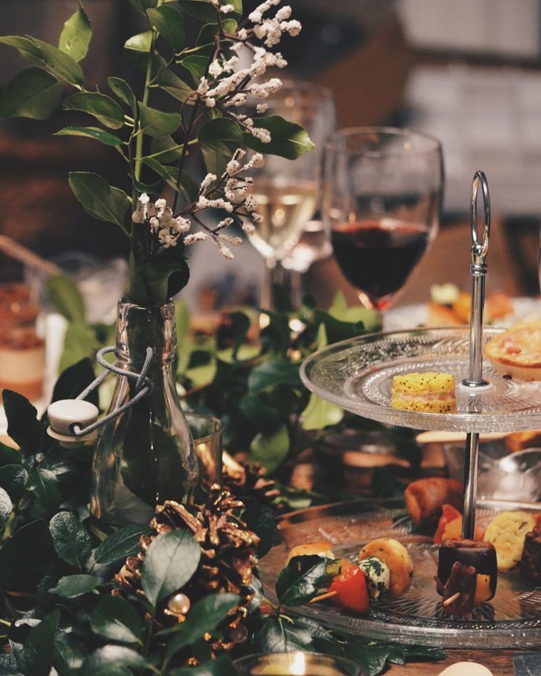 cena para fiestas cena para fiestas Foto: caroline-hernandez-8IR7jXjNG0w-unsplash.jpg