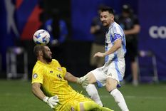 El 10 habló post partido. Foto: Fotobaires