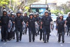No es complejo mejorar la calidad de las fuerzas de seguridad, es simplemente voluntad política. No es complejo mejorar la calidad de las fuerzas de seguridad, es simplemente voluntad política.