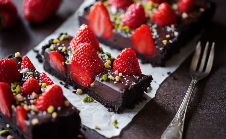 Tarta de mousse de chocolate y fresas Una receta simple y deliciosa en pocos pasos Foto: Shutterstock