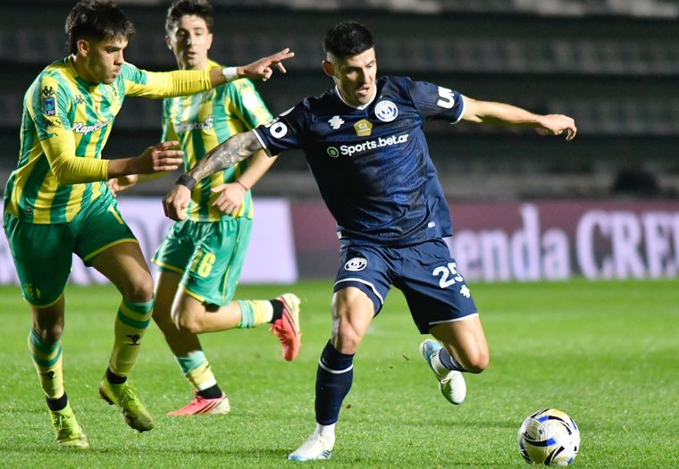 Florentín en un pasaje del partido contra Aldosivi. 