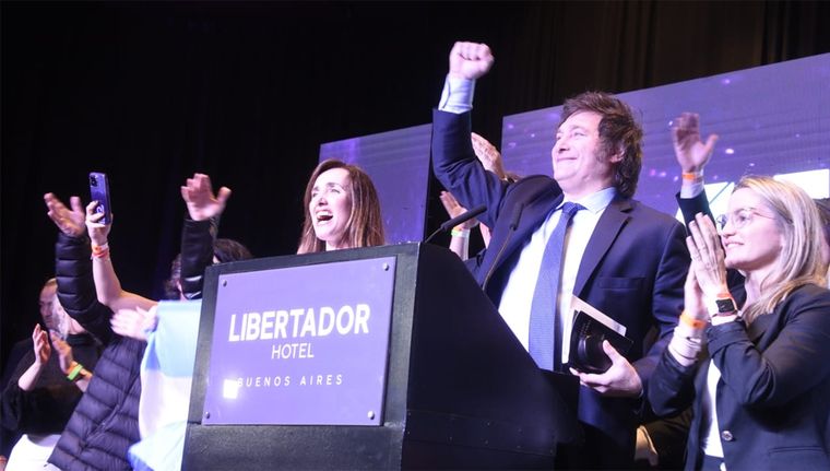 Victoria Villarruel junto a Javier Milei tras las elecciones del pasado domingo Foto: Juan Mateo Aberastain/MDZ