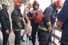 Los Bomberos de la Ciudad de Buenos Aires encontraron el cuerpo de una mujer flotando en Puerto Madero. Foto: Bomberos de Buenos Aires