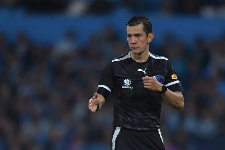 Andrés Rojas dirigirá al River de Coudet en su debut en la Sudamericana ante Blooming de Bolivia. Andrés Rojas dirigirá al River de Coudet en su debut en la Sudamericana ante Blooming de Bolivia.