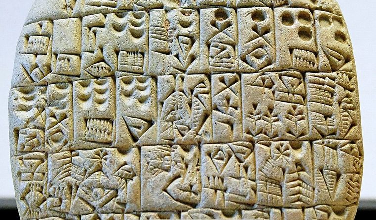 La escritura cuneiforme denota las emociones humanas. Foto: Wikipedia.