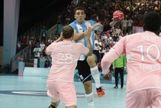 Los Gladiadores perdieron con Francia. Foto: @CAHandball Los Gladiadores perdieron con Francia. Foto: @CAHandball