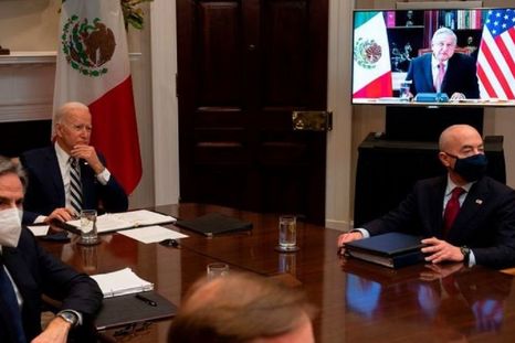 Varios miembros del gabinete de Biden estuvieron en la llamada. Foto: AFP