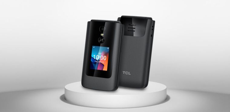 TCL Flip 4 5G. TCL Flip 4 5G.