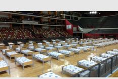 coronavirus: san juan convierte un estadio en un hospital de campana