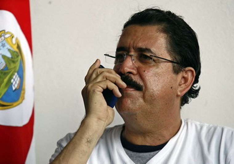 Zelaya piensa en los pasos siguientes que dará para volver a Honduras. Foto: EFE