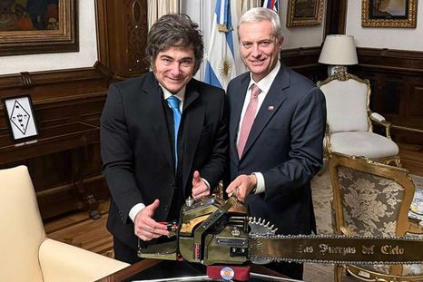 Milei llega a Chile para la asunción de José Antonio Kast Milei llega a Chile para la asunción de José Antonio Kast