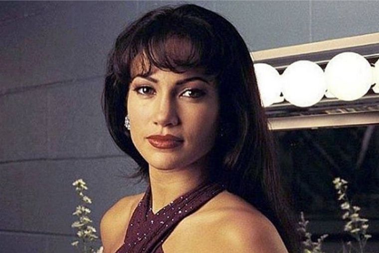 Selena Quintanilla Selena Quintanilla interpretada por Jennifer Lopez Foto: Nueva Mujer