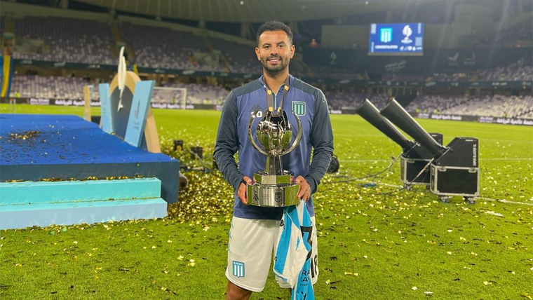 Cardona, campeón con Racing, pidió a los hinchas que entiendan que hay una persona detrás del futbolista.