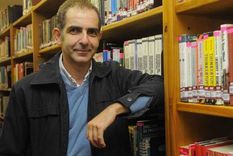 El docente que renunció cansado de pelear contra los celulares