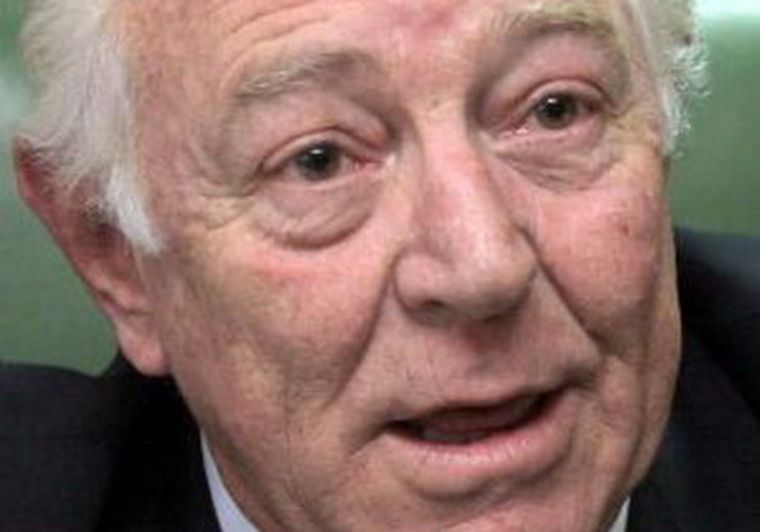 Somoza se vio obligado a suspensión de la revocación del contrato de Miret . Foto: Web