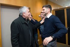 Festejo Gerardo Morales llegó al búnker de Maximiliano Pullaro para celebrar el triunfo en las PASO de Santa Fe Foto: Prensa Morales