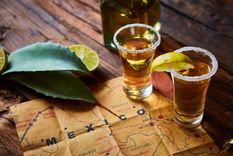 Foto: Vivir Mejor | Walmart México - https://vivirmejor.mx/wp-content/uploads/2021/03/Tequila-Sabor-Identidad-Mexicana.jpg