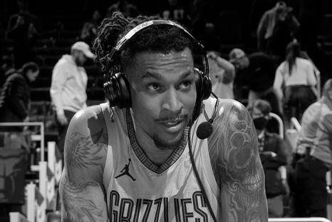 La NBA y los Memphis Grizzlies despidieron a Brandon Clarke. La NBA y los Memphis Grizzlies despidieron a Brandon Clarke.