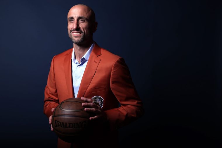 Ginóbili fue incluido dentro del Salón de la Fama de la NBA.