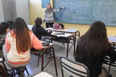 La Dirección General de Escuelas (DGE) estableció la antigüedad máxima para el cobro del incentivo por especialización docente. Foto: DGE