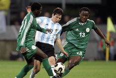 Messi ante Nigeria en el Mundial Sub 20 de Países Bajos Foto: Noticias Argentinas