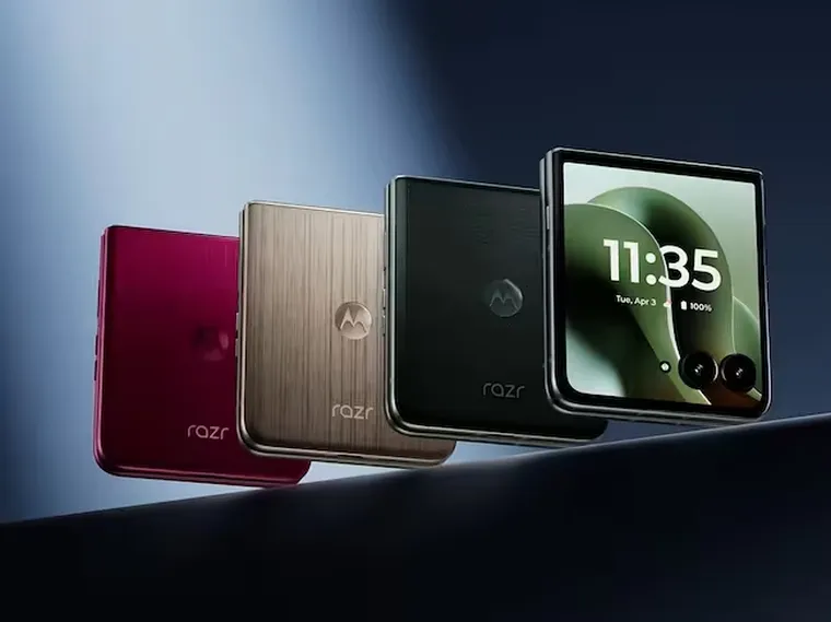 El Motorola Razr 60 sostiene la idea que hizo famosa a la línea: un teléfono plegable que entra fácil en el bolsillo. El Motorola Razr 60 sostiene la idea que hizo famosa a la línea: un teléfono plegable que entra fácil en el bolsillo.