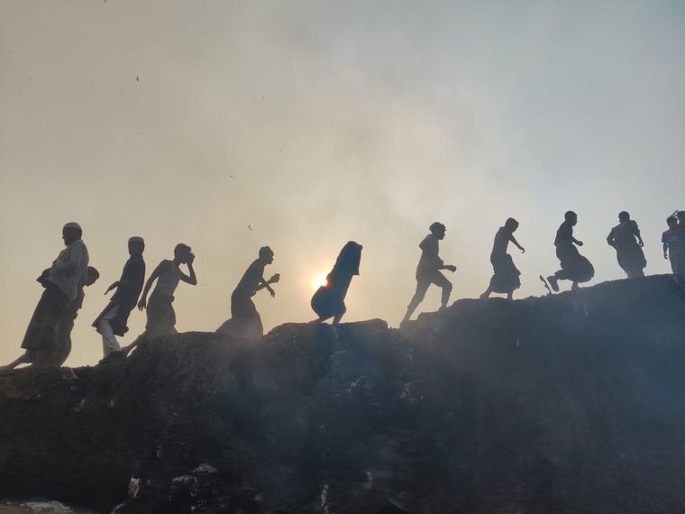 Un incendio dejó a 16 mil personas sin hogar en un campo de refugiados de Bangladesh Foto: ACNUR