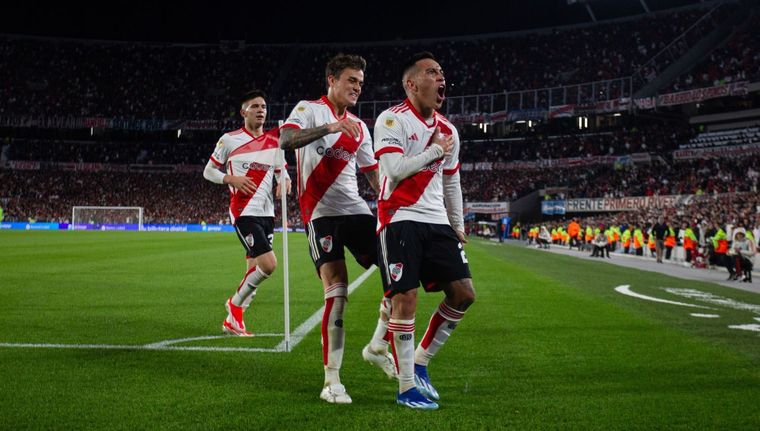 Barco grita su gol de cara a un sector del estadio Monumental. Foto: FotoBaires