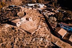 San Francisco de Alfarcito es un pueblo jujeño ubicado a más de 3.000 metros de altura en plena puna. San Francisco de Alfarcito es un pueblo jujeño ubicado a más de 3.000 metros de altura en plena puna.