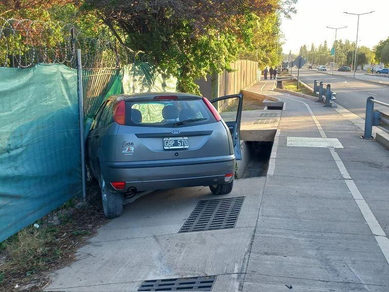 Así quedó el vehículo tras el incidente Foto: Twitter: @MATIPASCUALETTI