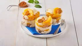 Un postre de durazno rico y fáci de hacer Un postre de durazno rico y fáci de hacer