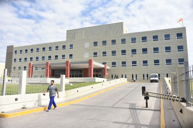 El niño tiene 7 años y fue violentamente agredido por su padrastro