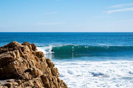 Playas amplias, pueblos pequeños y mar abierto definen a estos destinos chilenos poco conocidos. Playas amplias, pueblos pequeños y mar abierto definen a estos destinos chilenos poco conocidos.