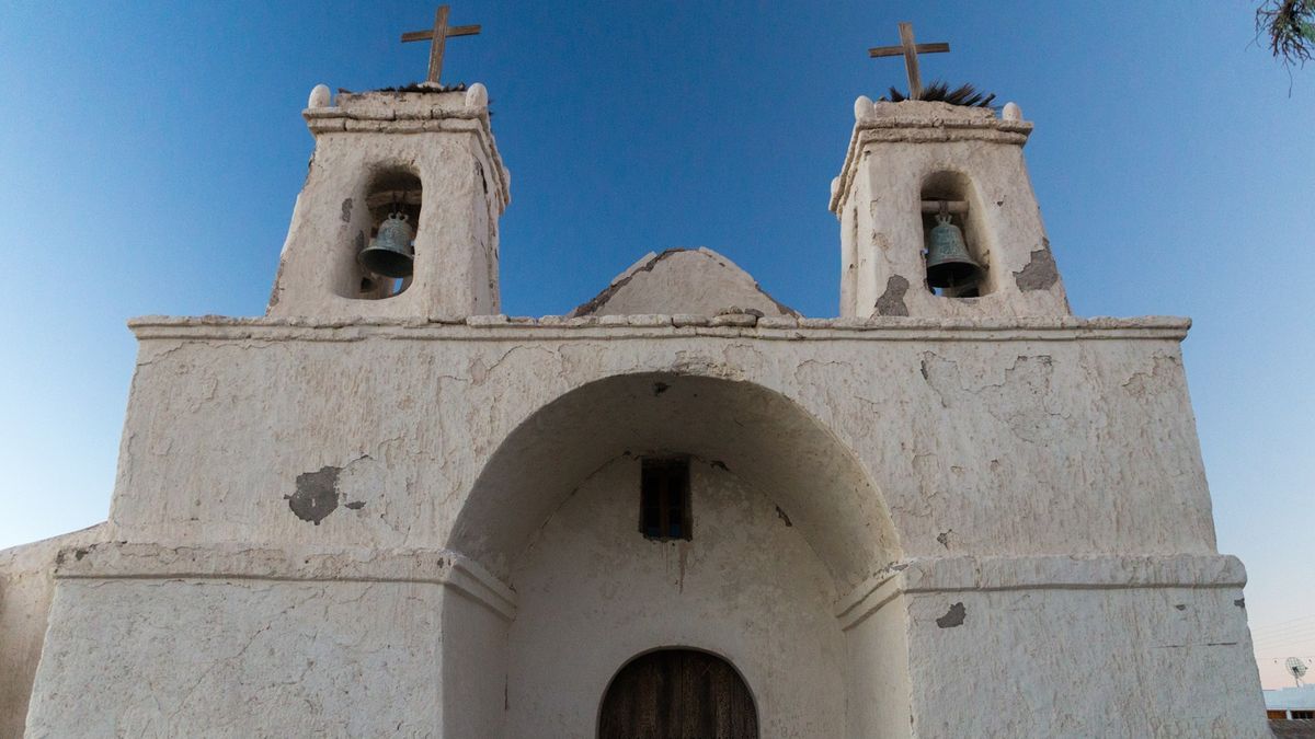 En este pueblo de Chile, el adobe y la historia construyen un paisaje único