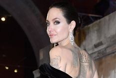 Angelina Jolie se hizo un particular y reciente tatuaje.