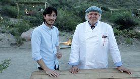 Julián Arroyo junto a Francis Mallmann. ¡Mirá la galería de fotos al final de la nota! Foto: Gentileza