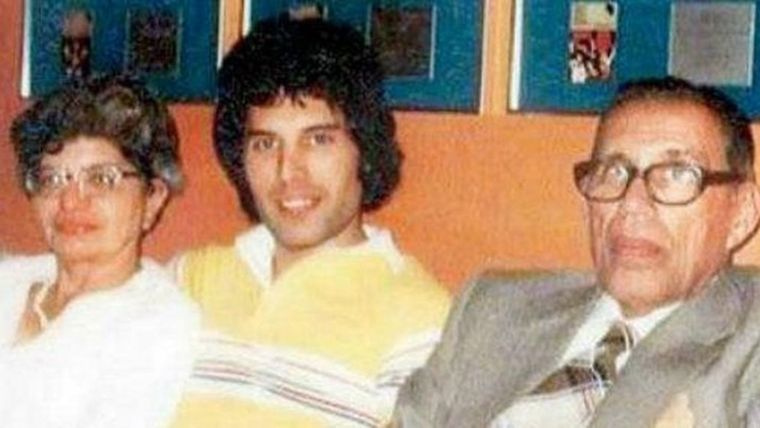 Freddie Mercury, Queen, padres
