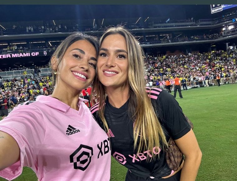 ¡Mira los outfits elegidos por las famosas para ver jugar a Lionel Messi! Foto: Instagram