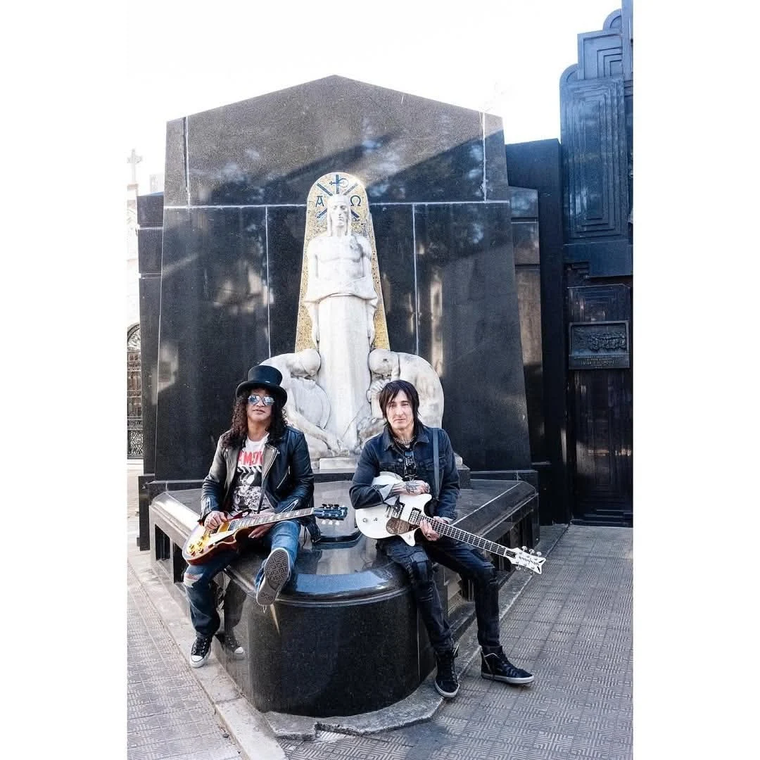 Slash y Richard Fortus en La Recoleta. Slash y Richard Fortus en La Recoleta.