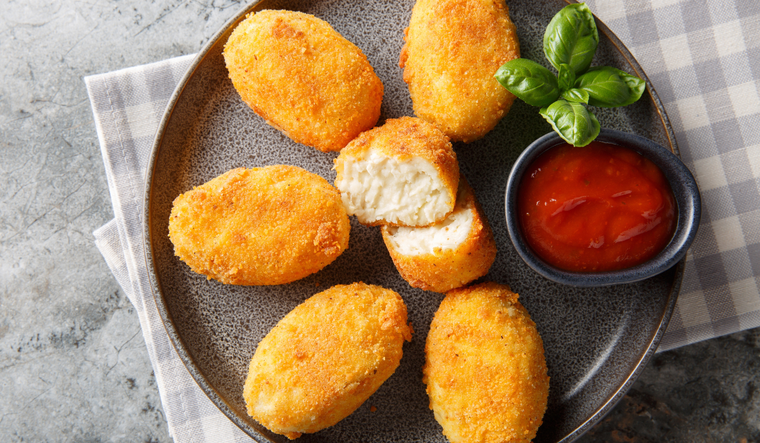 La receta original de croquetas surgió en Francia, pero se popularizó ampliamente en la cocina española.